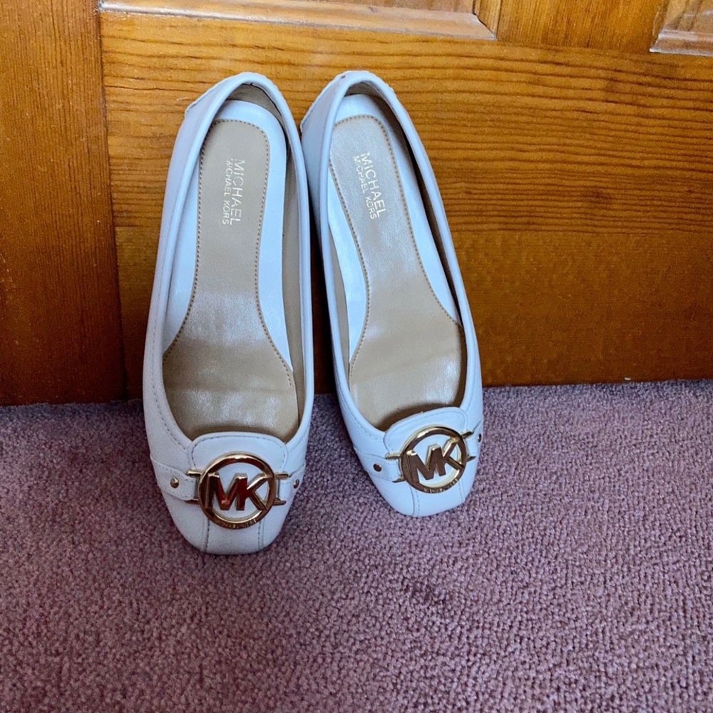 michael kors gold logo flats!